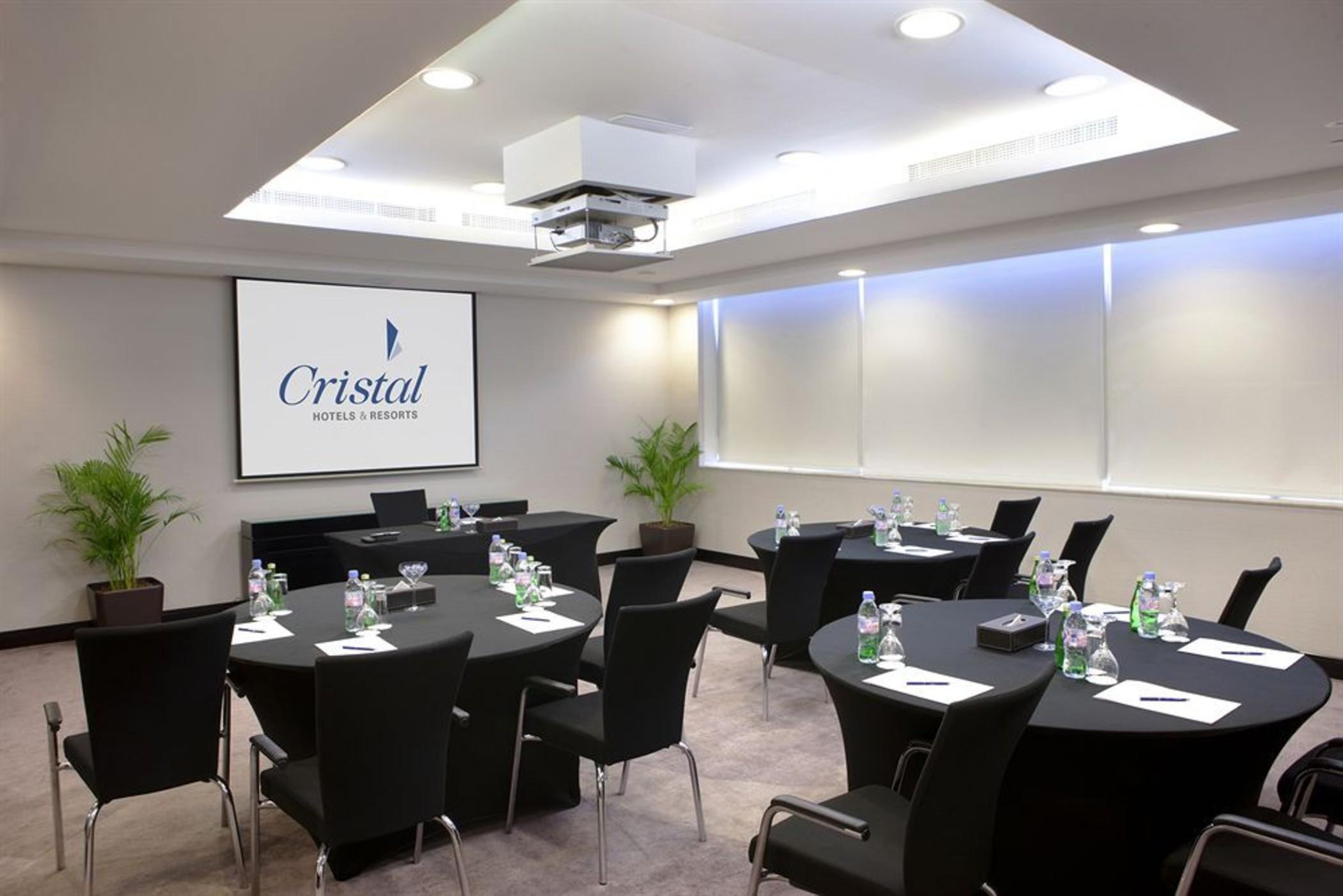 Cristal Hotel Abu Dhabi Exterior foto
