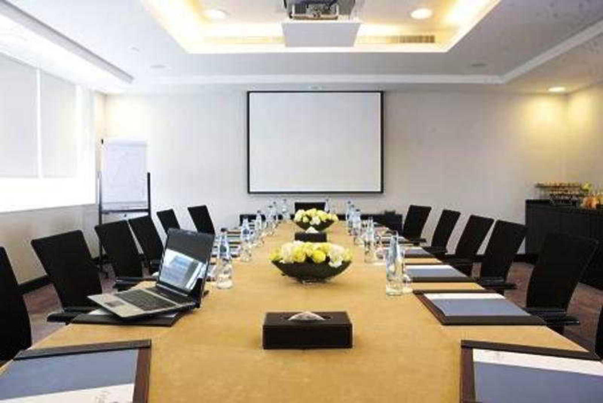 Cristal Hotel Abu Dhabi Facilidades foto